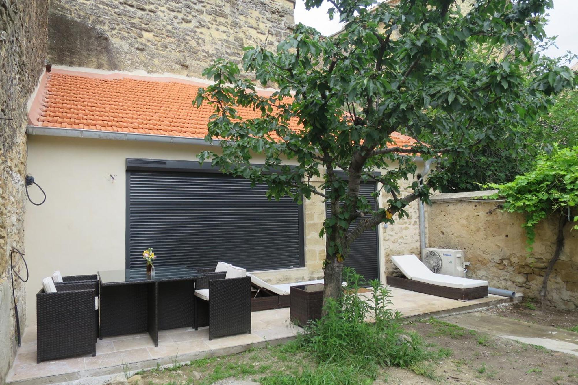 Ferienwohnung La Grotte Sérignan-du-Comtat Exterior foto
